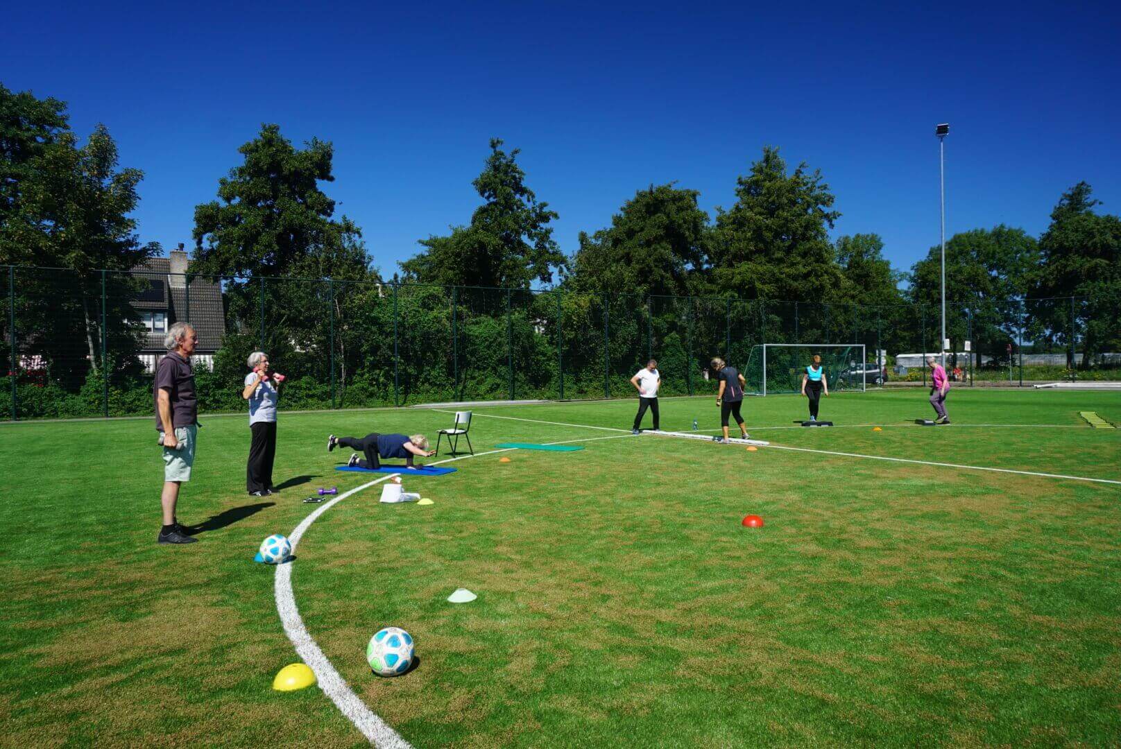 Senioren fitness - Buiten sporten Senioren fitness - Buiten sporten